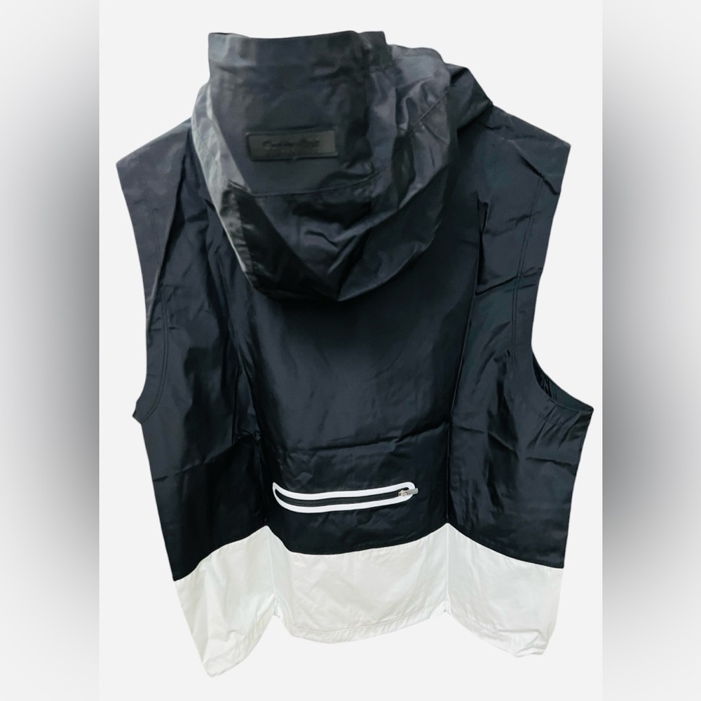 Calvin Klein performance vest - Picture 4 of 7
